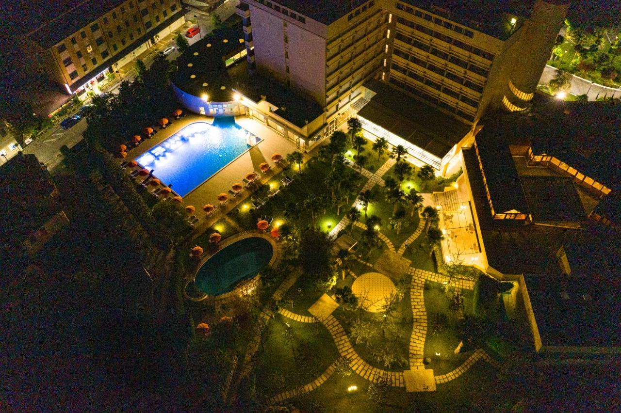 Hotel Savoia Thermae & Spa (Adults Only) Абано Терме Екстериор снимка