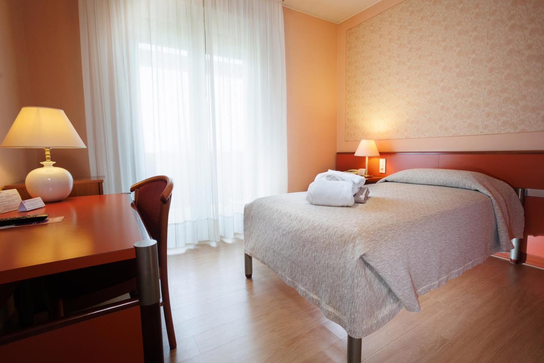 Hotel Savoia Thermae & Spa (Adults Only) Абано Терме Екстериор снимка